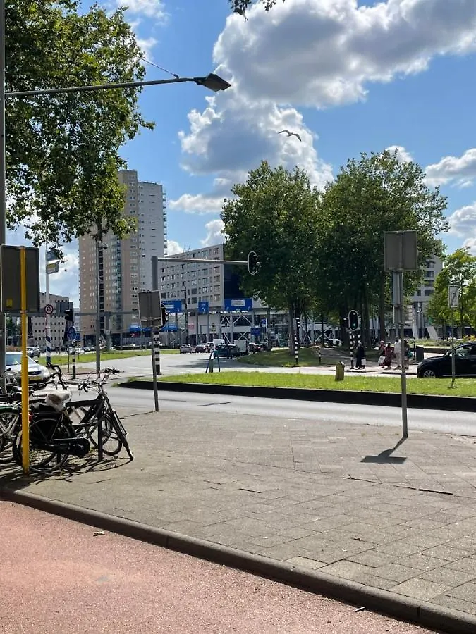 Centraal And On The Ground Apartment Rotterdam